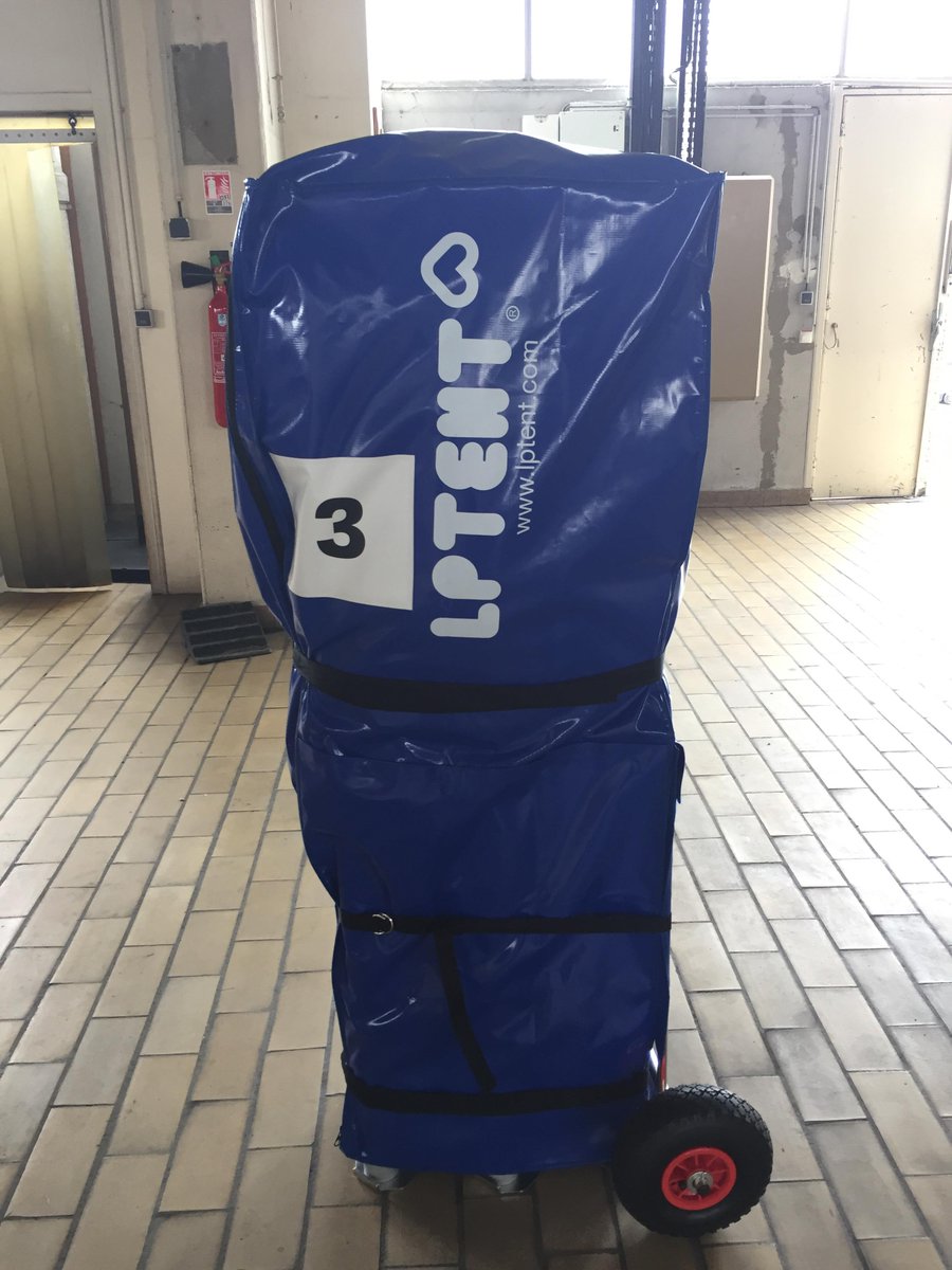 udsp37's tweet image. Nouvelle acquisition à @udsp37 auprès de @LPTENTFrance : 8 #Barnums et 4 #pagodes pour mise à disposition auprès des #amicales de #Touraine
Merci aux #anciens pour le montage et réception !