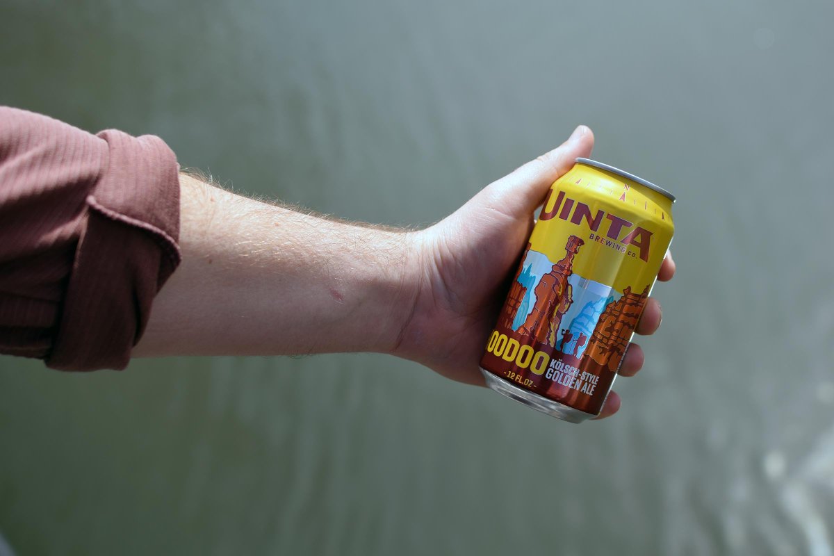 UintaBrewing's tweet photo. If you can't get to the hoodoos, we'll bring the Hoodoo to you.
.
.
.
#packtheuinta #uintabrewing #hoodoo #rockspires https://t.co/aXTdl7d8m2