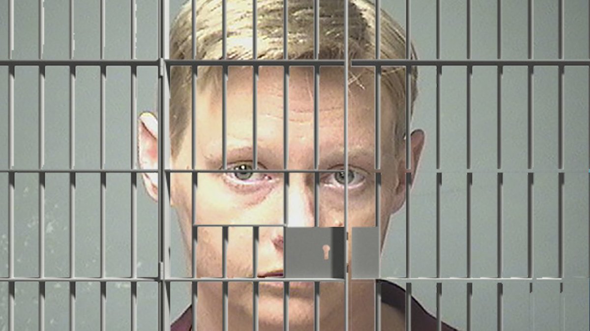 Woman applying for job at county jail arrested because she was wanted on theft charges. bit.ly/2HoMZeE?utm_so… https://t.co/2uvTDZue4q