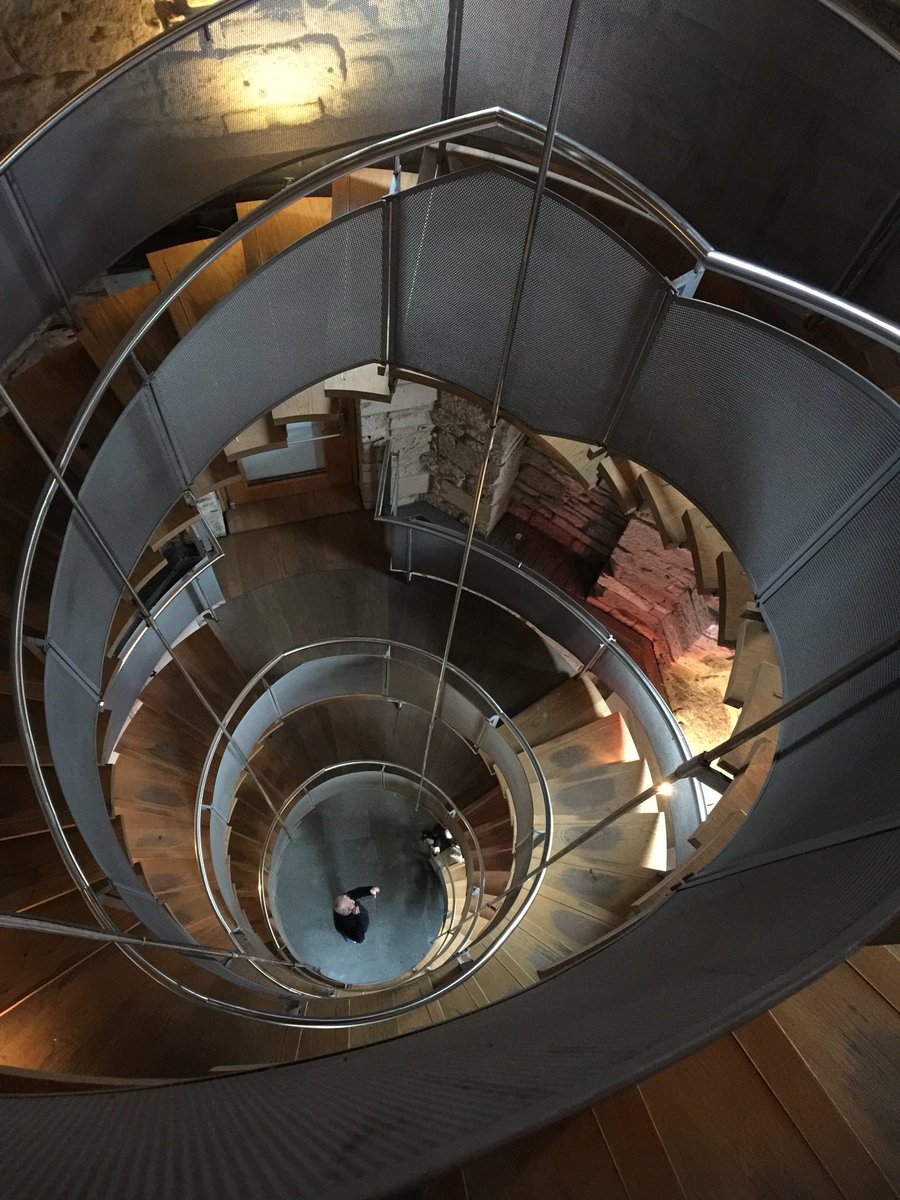 AndreePoppleton's tweet photo. @The_Lighthouse quite an inspirational place in #Glasgow #mackintosh #refugeeproject #buildingfutures https://t.co/TDdLldw2En