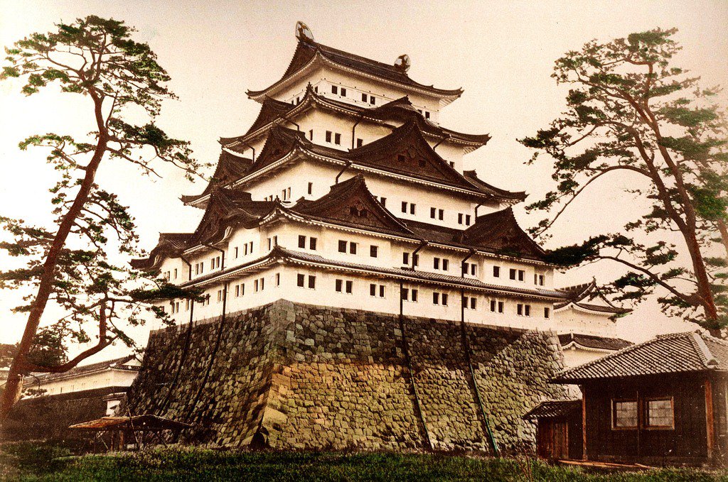 Nagoya castle. it's so interesting to know Japan-the country of the rising sun!