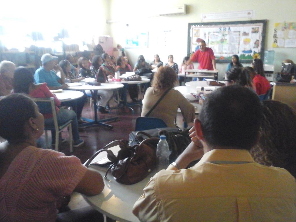 Supervisores de Red Circuital #Guárico reunido con Jefe Recursos Humanos <a href="/ZonaEducGuarico/">ZonaEducativaGuárico</a> explicar gestiones y procedimiento administrativo