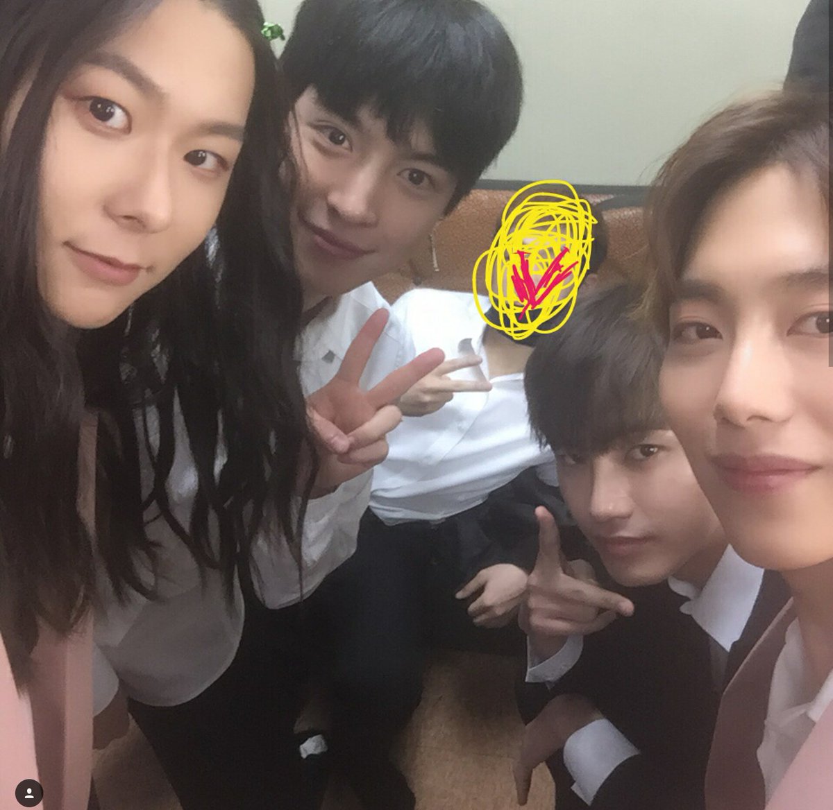 DohyunFanpage's tweet photo. 문복아 생일 축하해~~🎉🎉🎉🎉🎉🎉🎉
리미트리스 언넝 데뷔하자 ㅠㅠㅠㅠㅠㅠㅠ😢😢😢😢😢

데뷔해 짝 데뷔해 짝

맛있는 거 많아 먹고 즐거운 하루 보내길😆😆😆😆😆😆 https://t.co/jDby4z52Bt