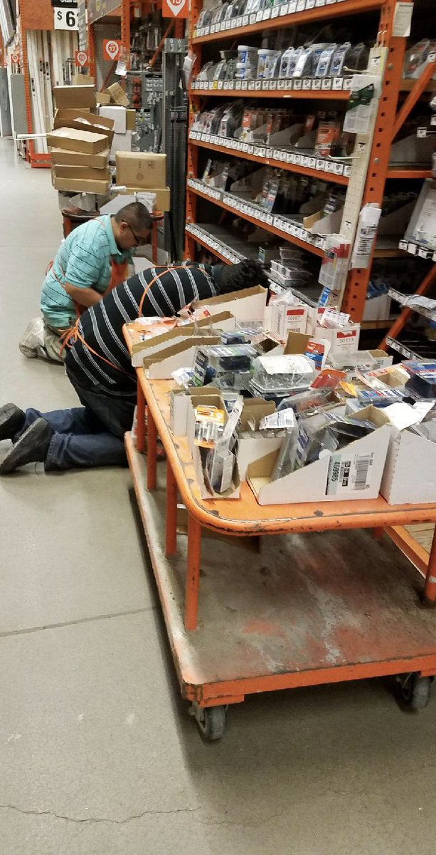 laroldan32's tweet photo. #cardboardchallenge + #baymaintenance = #OrangePromise. Nice job closing it down last night Team! #GulfCardboardChallenge https://t.co/XIuXGti0kd