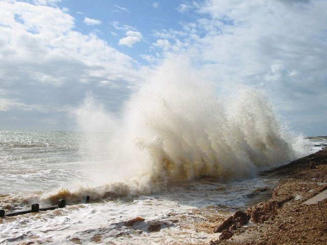MaryJaneButters's tweet photo. Spoondrift

Definition: spoon, variant of obsolete spoom (of a ship) to run or scud before the wind + drift, spray blown from waves during a gale at sea. Spoondrift. https://t.co/iLcwrgpwAp

Photo by Chris Richardson via Wikimedia Commons. https://t.co/hPDm6QIrcf