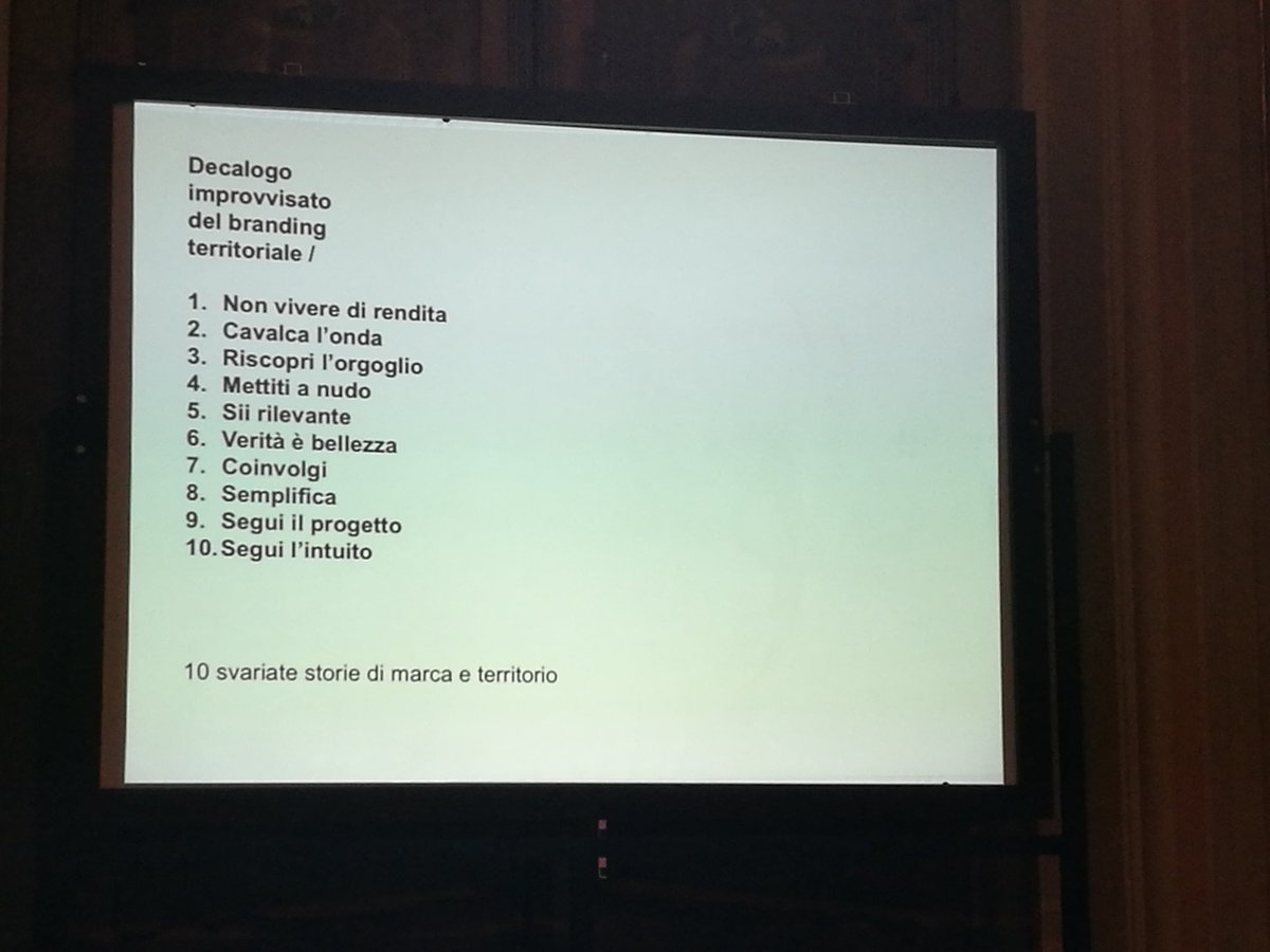 italiaconibimbi's tweet photo. Decalogo improvvisato del branding territoriale di Gianni Tozzi al Brand Festival di Jesi.
#bfj18 https://t.co/PyVfQbe3KT
