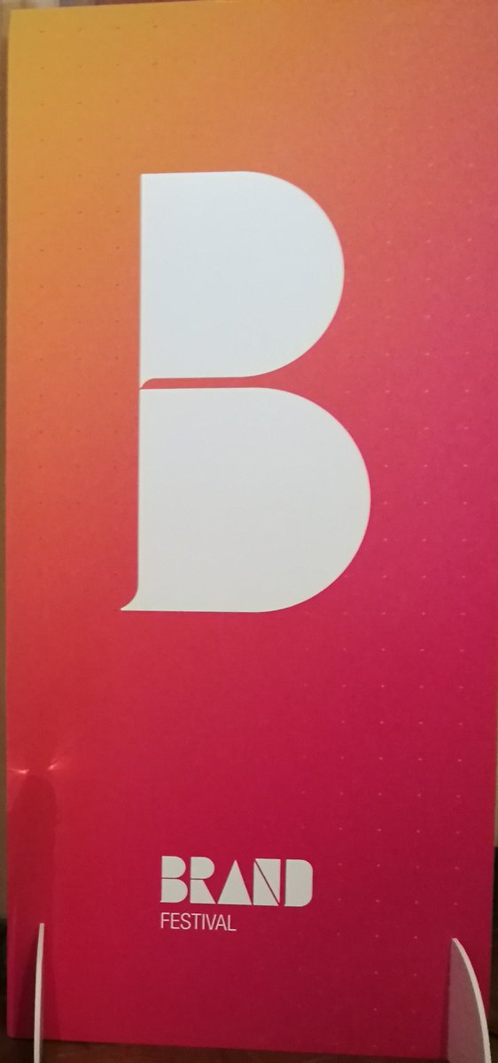 italiaconibimbi's tweet photo. Decalogo improvvisato del branding territoriale di Gianni Tozzi al Brand Festival di Jesi.
#bfj18 https://t.co/PyVfQbe3KT