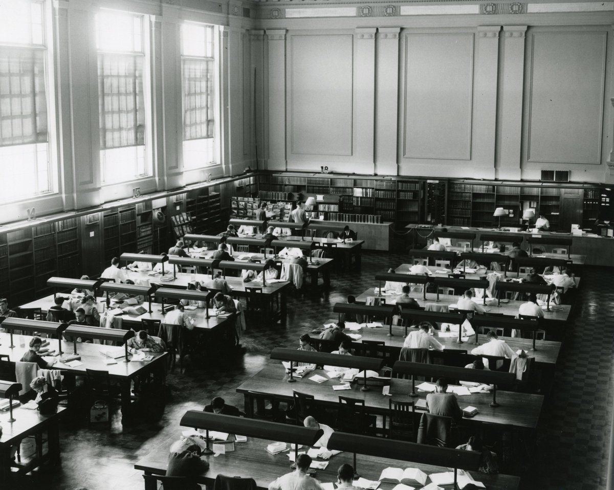 BuckeyeHistory's tweet image. It&apos;s #NationalLibraryWeek2018! To celebrate, we thought we&apos;d share images of the Grand Reading Room ranging from the 1920s-1960s. Not too much has changed!