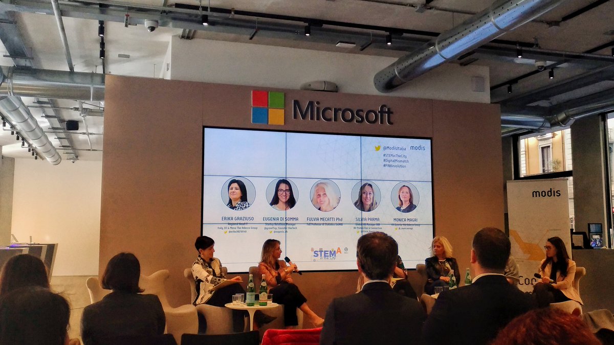 AkkodisItalia's tweet photo. .@eugenia_ds: "Ci vuole curiosità e spirito di critica. La #tecnologia può diminuire il gap, le mancanze si possono colmare tramite la formazione e l'aggiornamento continuo per acquisire nuove #skill." #DigitalMismatch #PinkEvolution https://t.co/2TXYZpJzAJ