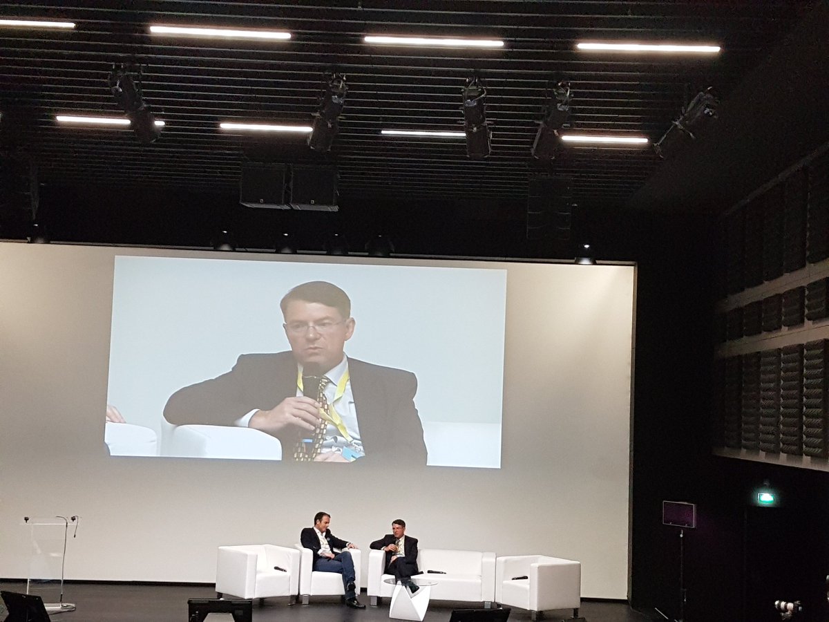 NadaRafi_'s tweet photo. .@DavidGurle de @Symphony vient d'annoncer en direct de @joinstationf une levée de fonds de 67 millions de dollars pour sa messagerie privée et qu'une partie de sa R&amp;D sera installée en France!
#FFT18 #fintech @FranceFintech https://t.co/OfK81v29VJ