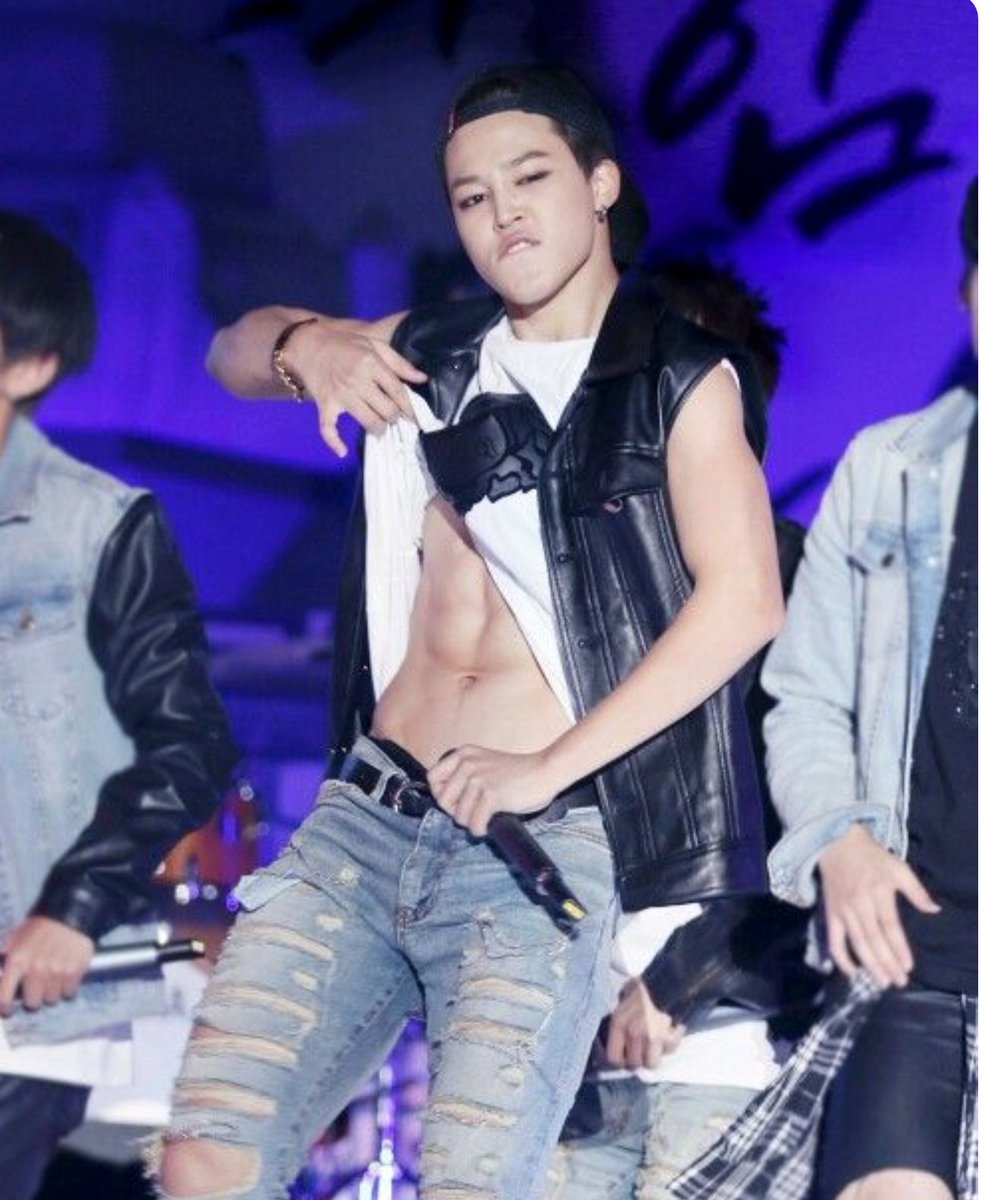 btssinfires's tweet photo. jimin:
me: https://t.co/K8w3YWpDIB