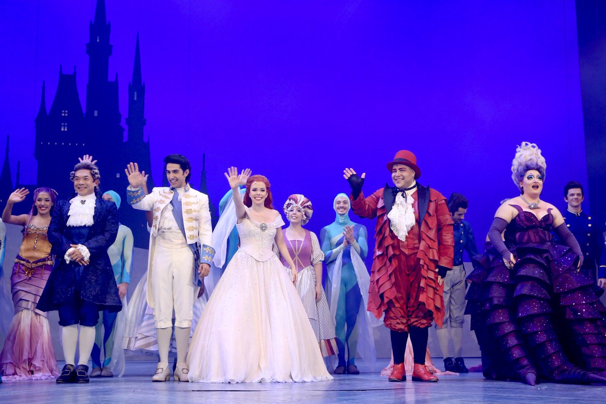 CARAS Brasil tweet media