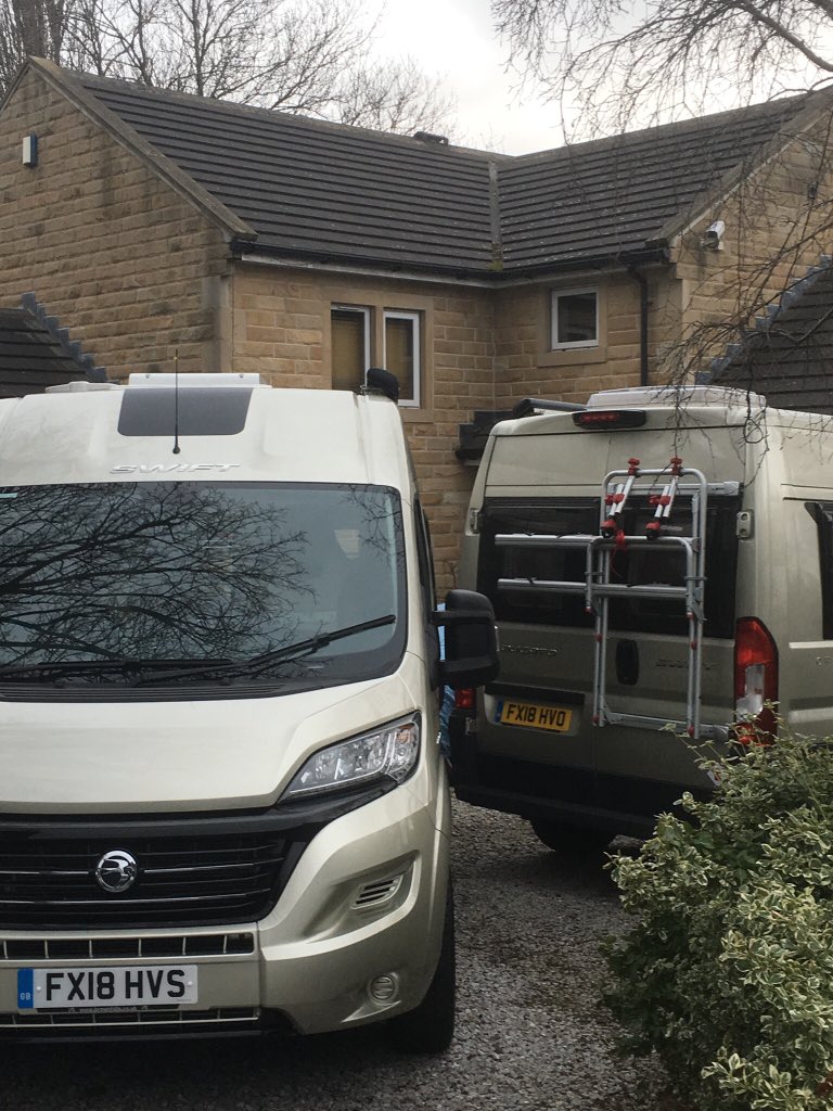 jadymir's tweet photo. Please follow or check these guys out ! @therollinghomes want to try something different for a mini break or a week away ! Absolute great fun ! Superb vehicles ! #Luxury #Motorhomes #Campervan #Huddersfield #Glamping #GetAwayInStyle https://t.co/q2axdifBaO