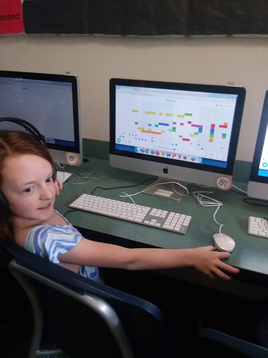 MrsYoung_5th's tweet photo. These girls enjoyed creating songs with chrome music lab as a reward activity today! @Dodds3rdJRES @JresRockets https://t.co/PB0imiZ7Pr