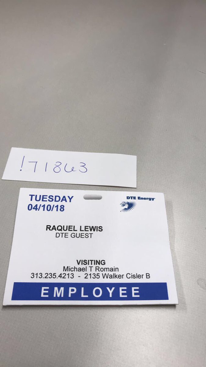 goldinglewis6's tweet photo. Enjoying these views today down at DTE, the filing part was lame but I got a chance to speak with MSU and UofM Alum about their PT experiences๐๐พ Even got my own desk for the next 2 days! #CHSTrojanPride https://t.co/0zpTiMnwSA
