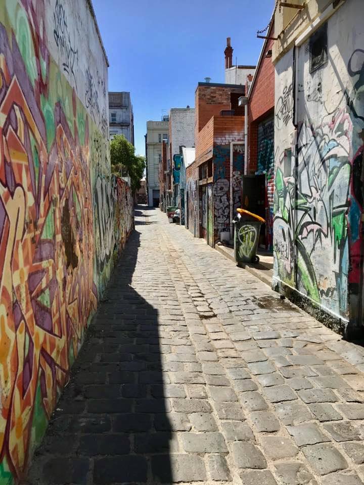 MelbourneUrban's tweet photo. Back alley Greeves St, #Fitzroy, #Victoria.
#stretart #murals #wallart #backalley #melburnegraffitti #streetandgraffitti #visitmelbourne #streetarteverywhere  #globalstreetart #sprayart #BurnCity #melburn #lanewayofmelbourne #streetartaustralia https://t.co/9leksgWGRl