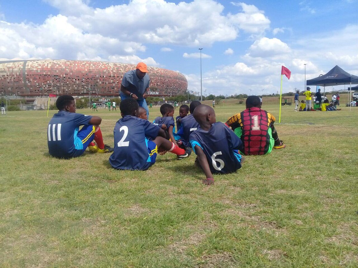 Gladwinkh's tweet photo. One of @OfficialSMSA CSI Project: Community training pitch outside FNB Stadium - Community sport development #SMSA #SMSACSIProject
@Jacques_SMSA @Marilizeferreir @MoodleyNirusha @siebie01 @htlhobelo @BusieNcapai https://t.co/DUUf5asDNt