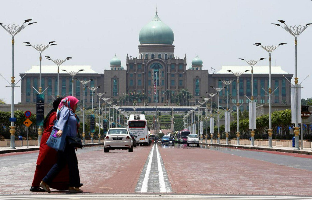 Reuters's tweet photo. 'Go home to vote': Malaysian Twitter users, firms offer to pay travel costs https://t.co/hOGUfMwVsX https://t.co/oY17zrDT1e