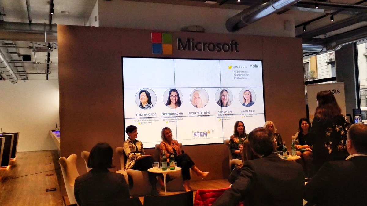 AkkodisItalia's tweet photo. .@eugenia_ds: "Dare stimoli è importante per avvicinare le donne al mondo #STEM. Fin dall'infanzia tramite l'educazione, i giochi e i Summer Camp." #DigitalMismatch #PinkEvolution https://t.co/cupRIk3vbA