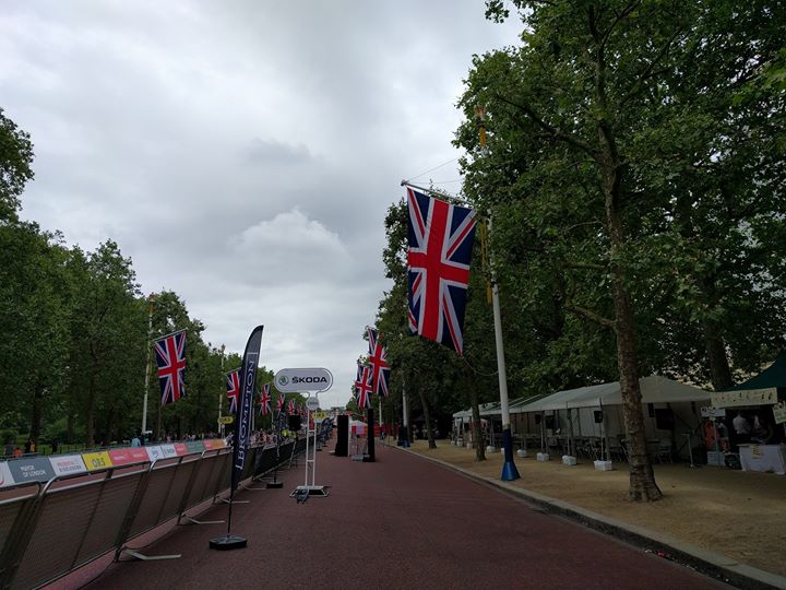meightstudio's tweet photo. The #BWC2016 hospitality area is now open! https://t.co/3lMpCTVIRL #bikelife #BikeLifeDotCH @bikelifedotch #bike #bicycle #cycling https://t.co/YgzW1keEf5