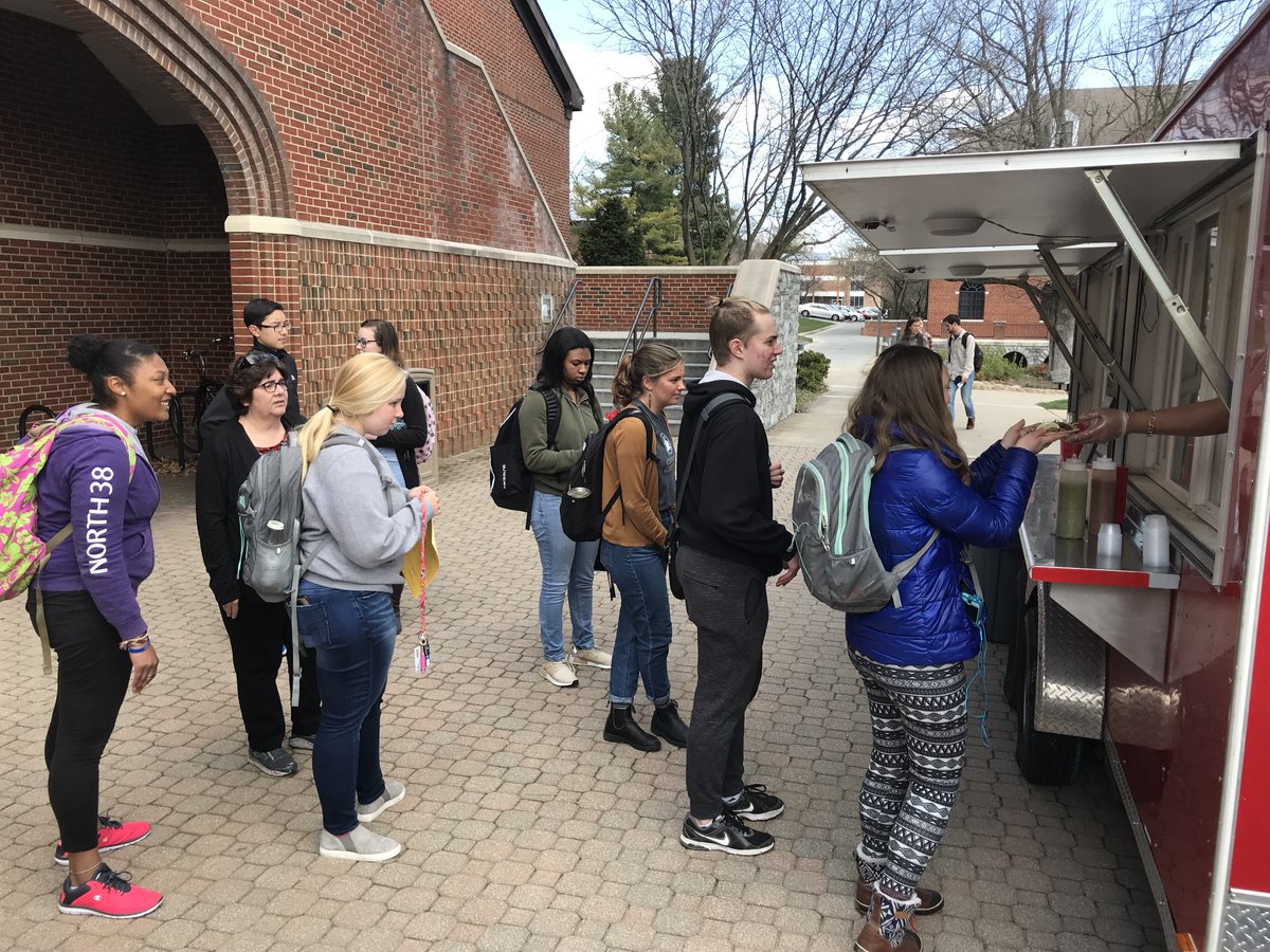 EMU_News's tweet photo. The taco truck is busy feeding free tacos for those who gave to #EMUGivingDay. Can we get 100 gifts over the lunch hour? https://t.co/C9l9T11heP
