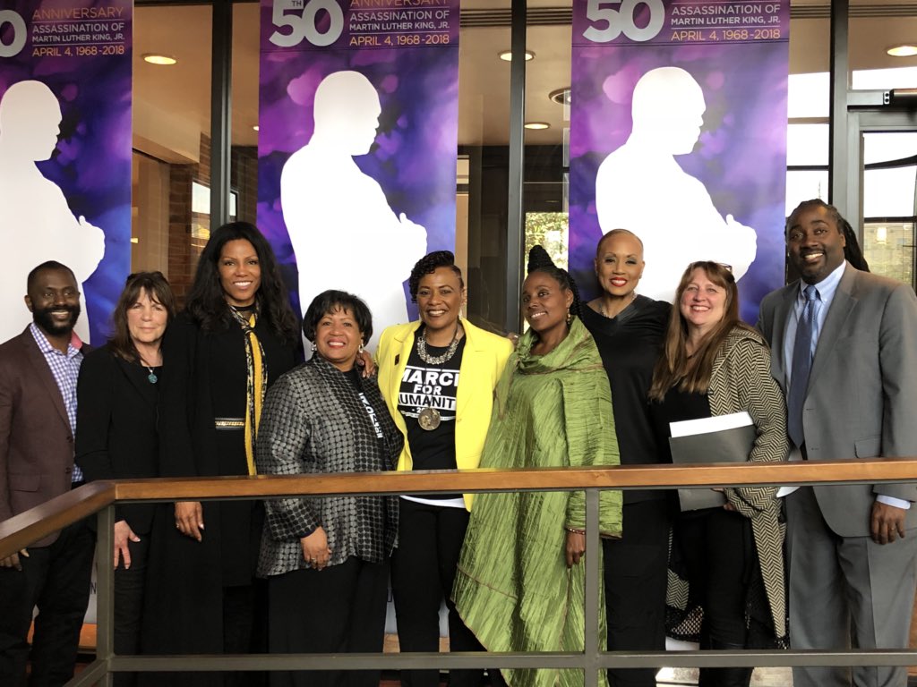 ilyasahShabazz's tweet photo. Cherishing this moment with extraordinary women on this sacred day @BerniceKing #ReenaEversEverette @kerrykennedyRFK @SantitaJ, @imAyannaGregory 
#GunViolence #MLKForward #LoveForHumanity https://t.co/YO6oZDepGo