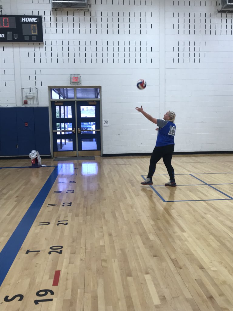 SouthCentralPE's tweet photo. Middle school has been learning basic volleyball skills including passing, setting, and serving. Now we are applying them in a lead up game called Bound Ball, which is allowing us to apply those skills and preparing us to work our way up to traditional volleyball. 🏐 https://t.co/ovcj5ct911
