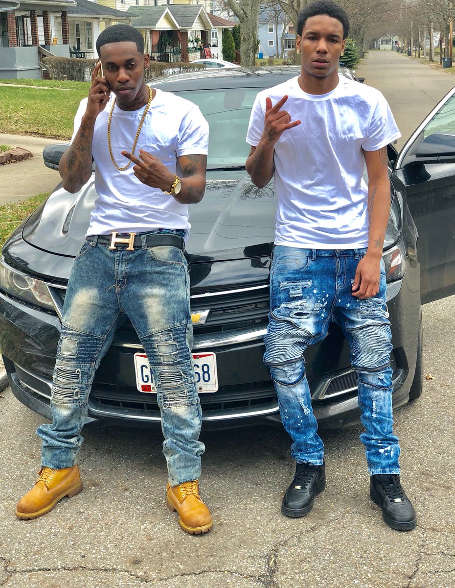 iMaMTKO's tweet photo. Racks On Me Like A Mf 🔐💰💰👌🏽 https://t.co/5NTJAMWs0P