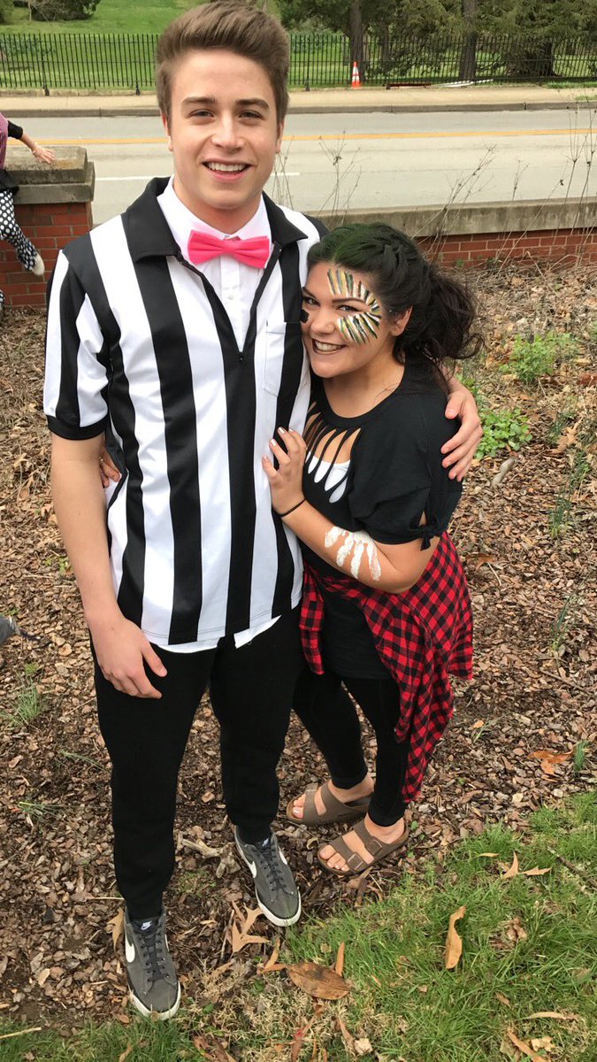 kerrrriann's tweet photo. Happy 21st @nickelobultra Thanks for always rescuing me and listening to me complain 24/7. I hope your day is great and that u drink your body weight in alcohol https://t.co/BdRc1e6I56