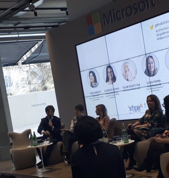 myriamdefilippi's tweet photo. Il linguaggio #digitale è una lingua internazionale e diffondere sempre più la #formazione digitale crea molte opportunità @cristianopechy #PinkEvolution #STEMinthecity #DigitalMismatch  @ModisItalia @microsoftitalia https://t.co/WDUIbmL3xR