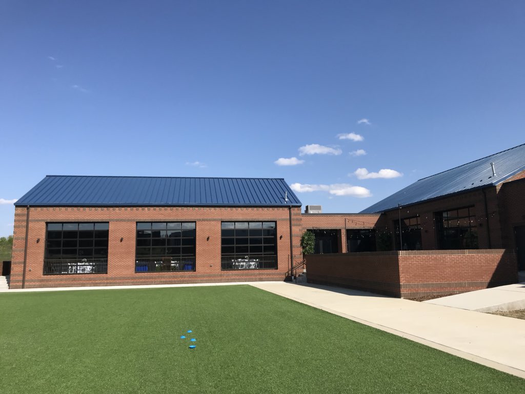 BoydBuchanan's tweet photo. Our first event at our *new* Buccaneers Athletics Complex (aka the B.A.C.) ππβοΈ
#bbstransformed #rareandspecial #topscholar https://t.co/fO8qm6Mf43