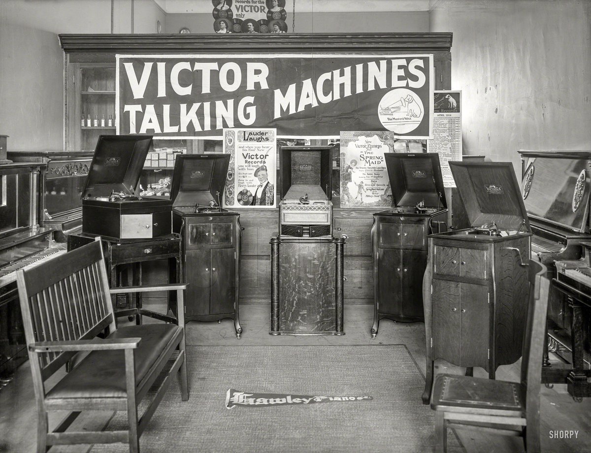 RCAbrand's tweet photo. Test your RCA knowledge!
In what year did RCA acquire the #VictorTalkingMachineCompany? Talking machines are better known as record players!
-1955
-1929
-1919
Hint: It was the same year #Popeye debuted! https://t.co/geU4iuBkuV