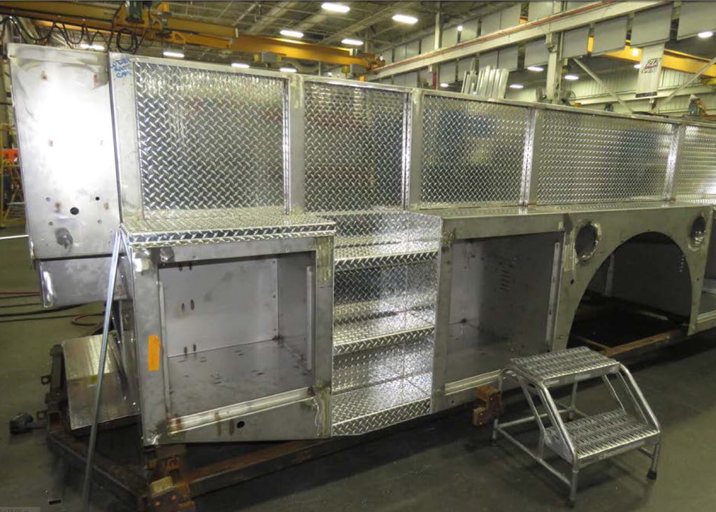 PFDTonySneidar's tweet image. Lots of progress on @PhillyFireDept new @PierceMfg #tillerladder #PFDLogistics #firetruck