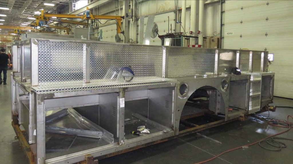 PFDTonySneidar's tweet image. Lots of progress on @PhillyFireDept new @PierceMfg #tillerladder #PFDLogistics #firetruck