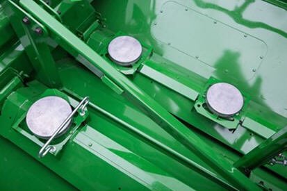 Did you know JD Active Yield (Available on MY18 s7 harvesters), can be retrofitted to s6 series harvesters? These load cells mean no more weight yield calibrations to the chaser as the machine will do it for you! #harvestwithconfidence #accuratedata #yielddata #PA