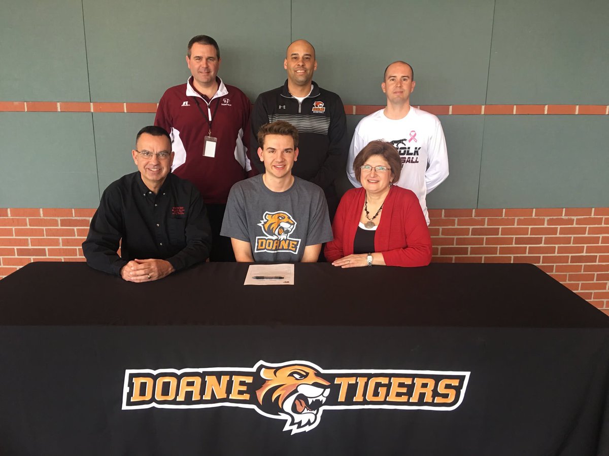 Matt_Hagedorn23's tweet photo. Officially a Doane Tiger✍🏼🏀 https://t.co/hAbVy38bFN