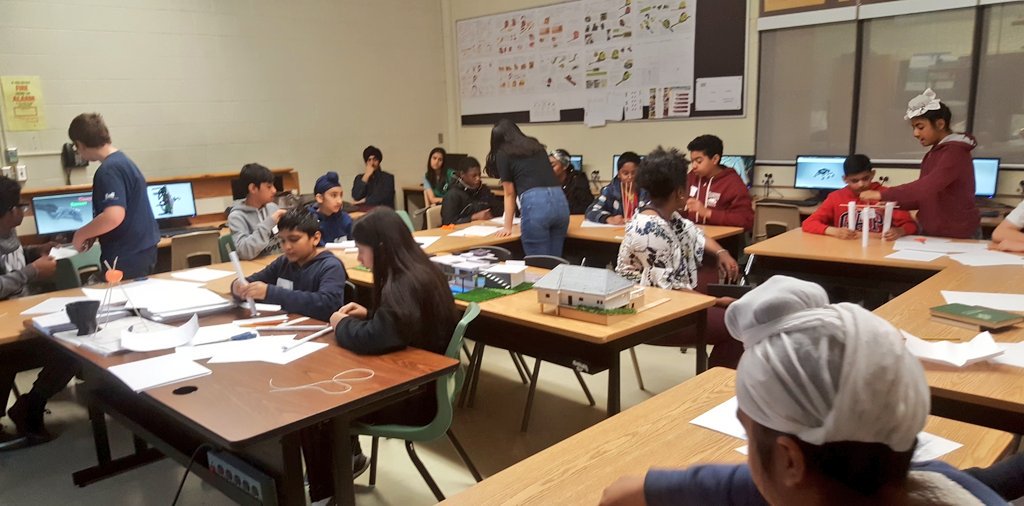 RattrayBentley's tweet photo. Grade 7 visit - Technological Design. https://t.co/JEgB5LQTsz