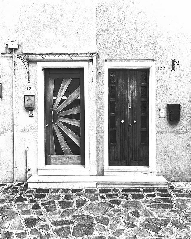 Instagram: ift.tt/2EBvLaO | ☀ #photographer #venice #doorsofinstagram #travel #photography #veniceitaly #doors #travelphotography #photographers #italy #doorsandwindows_greatshots #travelgram #venezia #doorsandwindows #traveling #photographers_tr #door #travelblogg…