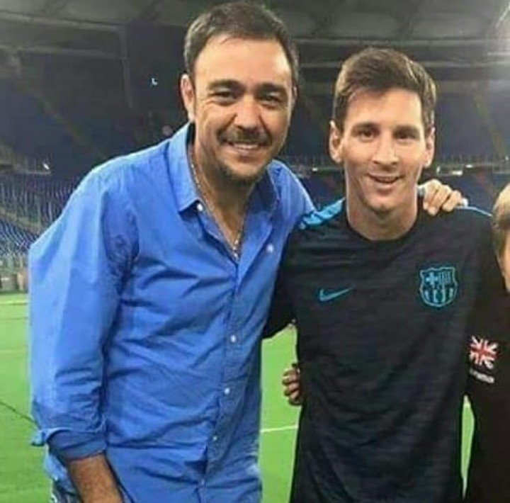 SomosNacional1's tweet photo. La mejor zurda en toda la historia, y a su lado, Lionel Messi. https://t.co/UVLDEIZCLl