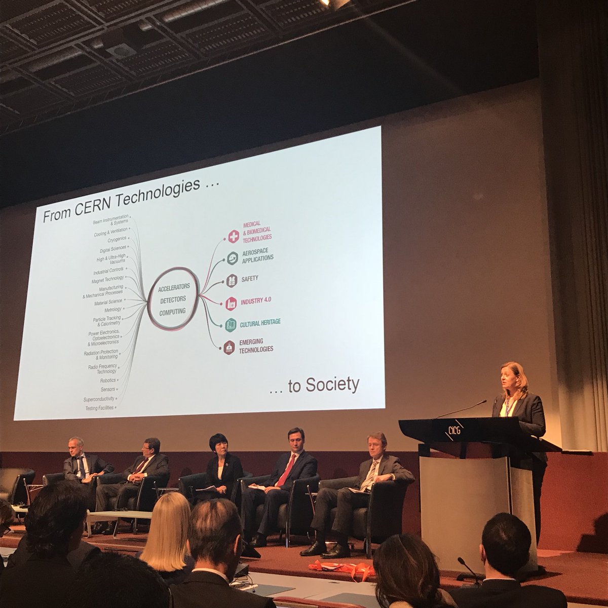manucirilli's tweet photo. @maryamohamedali and her team harnessing the power of @CERN’s C2MON to tackle the challenge of mobile health field diagnostics! #CERNMedTechHack #CERNKT @theportatcern @Genevaforum @HumanitarianLab @cwarakaulle @bricetweets @HScienceAdvisor @ritavferreira1 @stroemranveig https://t.co/AeOyu5w8Nc