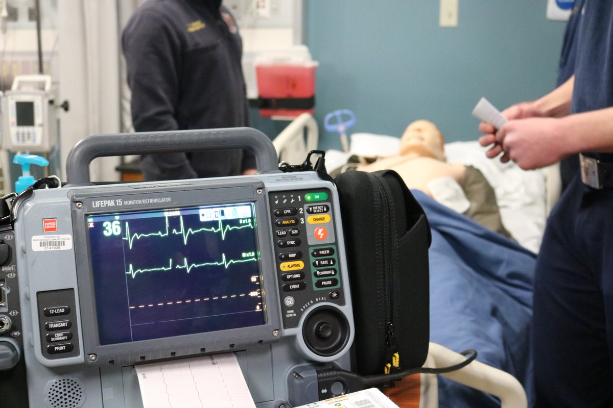 College_Promise's tweet photo. Yesterday, our team had the opportunity to tour the @pgccnews nursing facility with President @pgccpres. #ThisIsCollege https://t.co/8C6raxZeSR