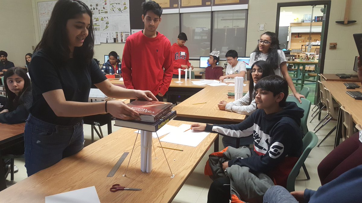 RattrayBentley's tweet photo. Testing their tallest free standing structure. https://t.co/aZRHAY3RUk
