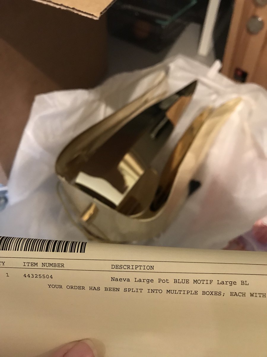 hey <a href="/AnthropologieEU/">Anthropologie Europe</a> you’ve sent me a light fitting when i ordered a plant pot, can i have the plant pot please?