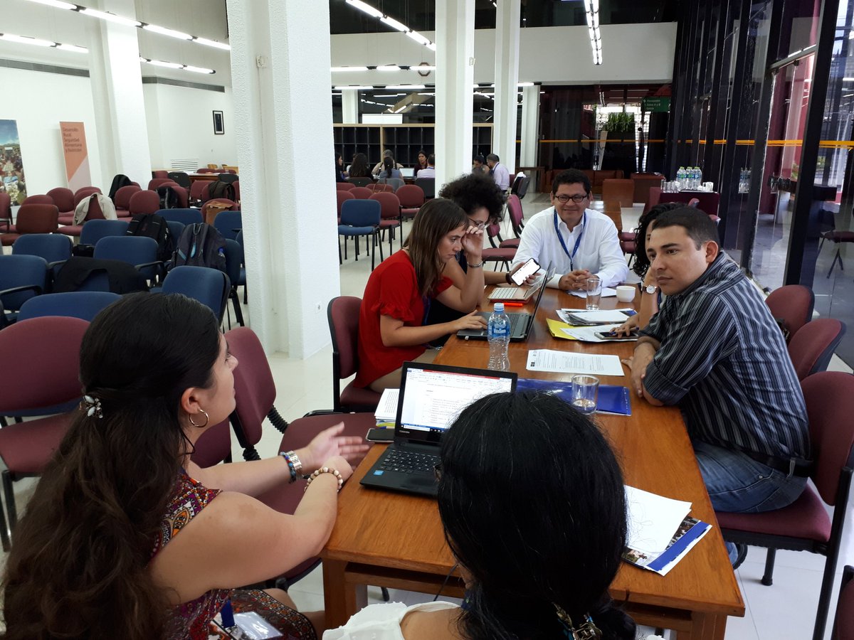 escoto_marlon's tweet photo. Participo en la reunión de @EUROCLIMA_UE_AL Taller de Lanzamiento de los sectores "energías renovables y eficiencia enérgetica" y gestión del agua con una perspectiva de resiliencia urbana". Santa Cruz de la Sierra BOLIVIA @climaplushn @JuanOrlandoH https://t.co/uV6R2fvg6j