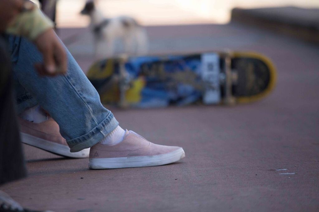 huf dylan pink