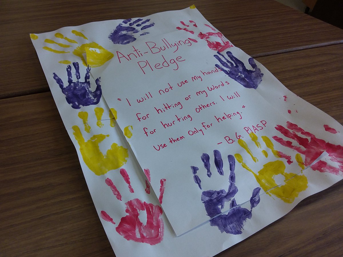 PLASP_CCS's tweet photo. Just one day b4 #dayofpink, some of our kids were given paper hearts, which they then crushed. Next, they were told to smooth out the wrinkles. "That's impossible!" they shouted. The lesson? It's easy to say things we might not mean, but it's hard to fix a wrinkled heart. https://t.co/NXZysFlCrL