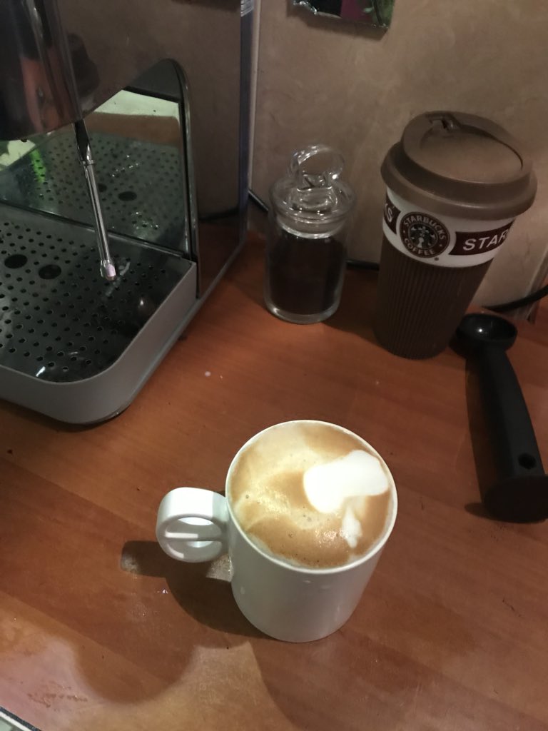farids's tweet photo. #latteart https://t.co/mXe2aCm0JQ