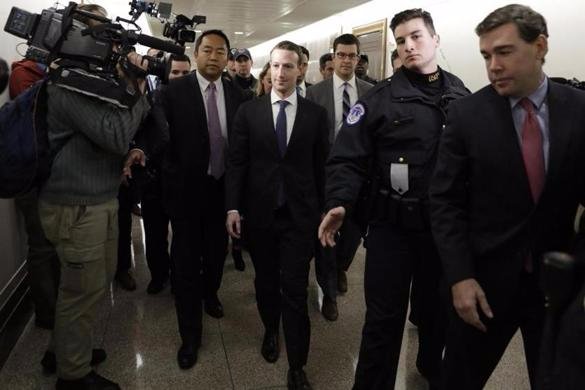 WATCH LIVE: Facebook CEO Mark Zuckerberg will testify before members of the US Senate soon. bos.gl/dAhU0Jl