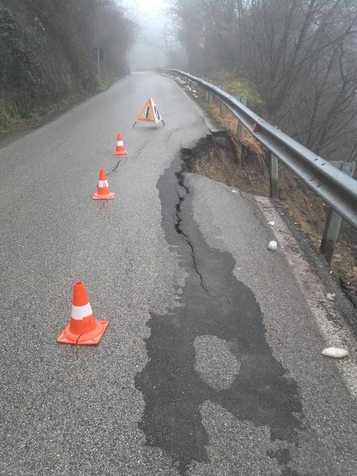 muoversintoscan's tweet image. Nota sulla chiusura della #SP41 tra #Vicchio e @ComuneDicomano 
goo.gl/TJ6ot8
#viabiliTOS