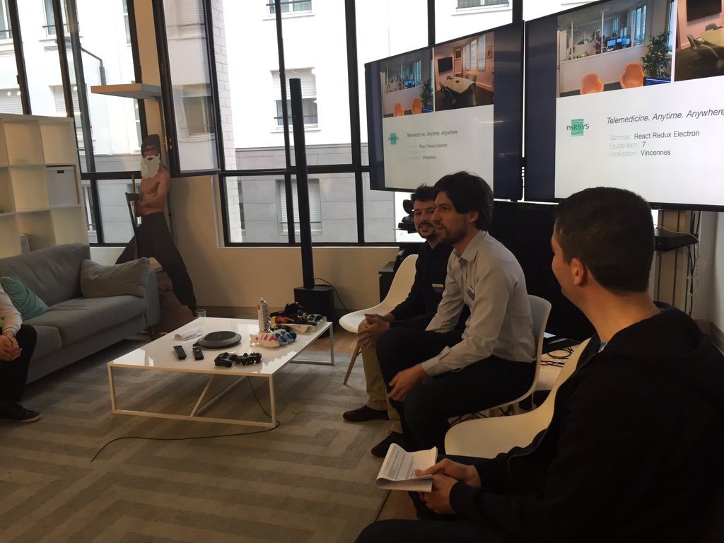 TechDoorsLive's tweet image. La team @Parsys_Telemed prend le relais en parlant de sa stack. On parle pas mal de #React et de toute la partie cloud 👍🏼